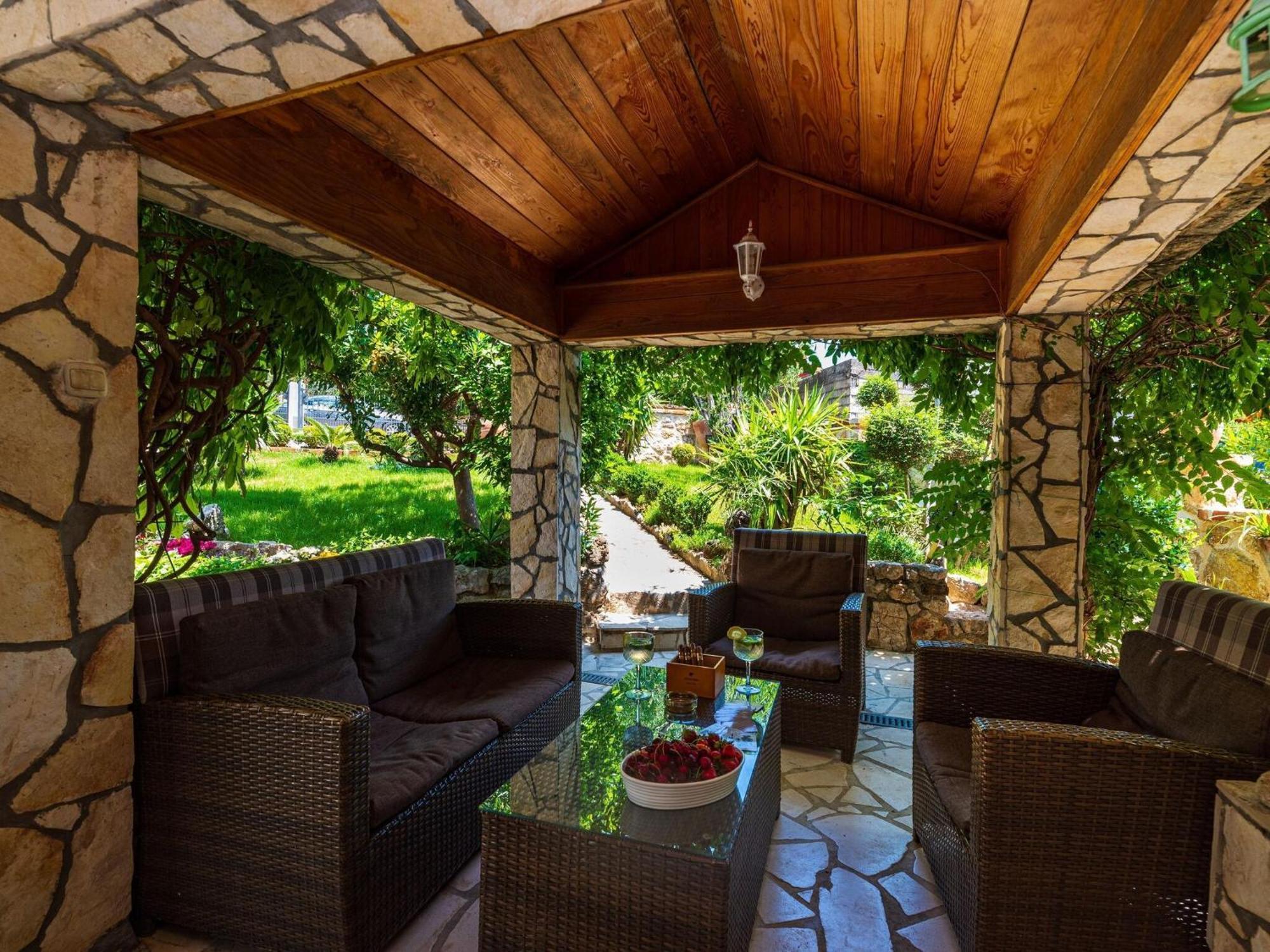 Beautiful Holiday Home With Private Pool, Nice Garden With Relax Area, Taverne 马斯莱尼察 外观 照片